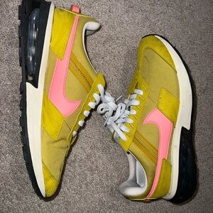 Wmns Air Max Pre-Day LX 'Dark Citron Pink Gaze'
